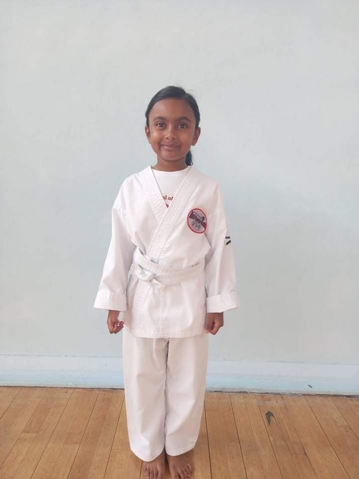 Childrens Karate Suit size 00-2